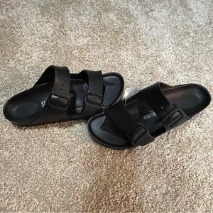 NWT Birkenstock Arizona sandals.
